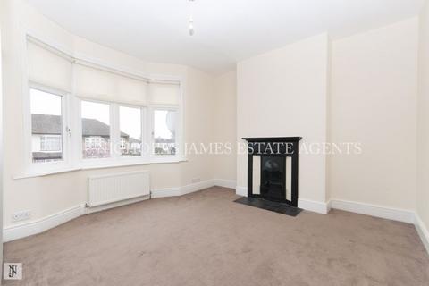 4 bedroom end of terrace house to rent, Sittingbourne Avenue, Enfield EN1