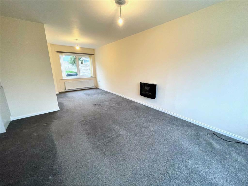 Grasmere Drive, Lower Edge, Elland, HX5 3 bed semidetached house £