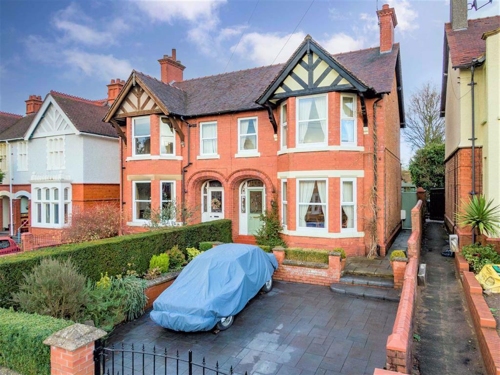 Edgeley Road, Whitchurch, SY13 3 bed semidetached house £315,000