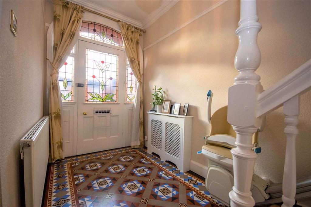 Edgeley Road, Whitchurch, SY13 3 bed semidetached house £315,000