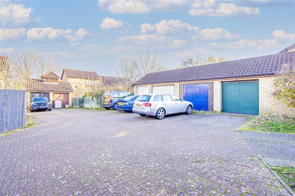 Culbertson Lane, Blue Bridge, Milton... 2 bed house £250,000