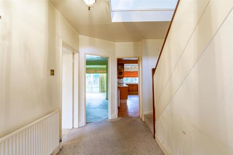 3 Barratt Crescent, Attenborough, Nottingham, NG9 6AH