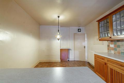 3 Barratt Crescent, Attenborough, Nottingham, NG9 6AH