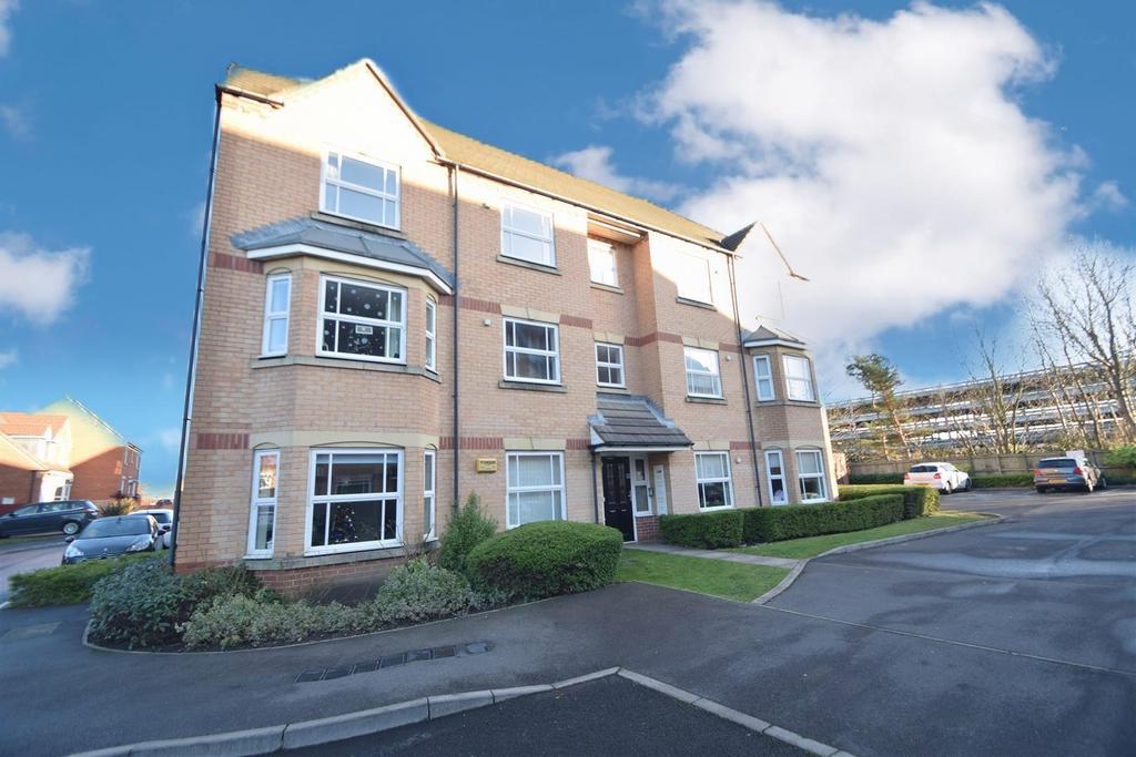 Fenwick Close, Backworth, Newcastle... 2 bed flat £675 pcm (£156 pw)