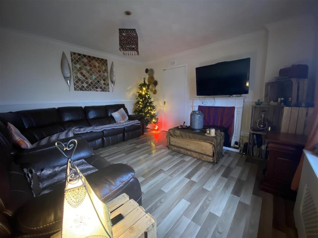 Roman Road, Motherwell 3 bed terraced house £89,995