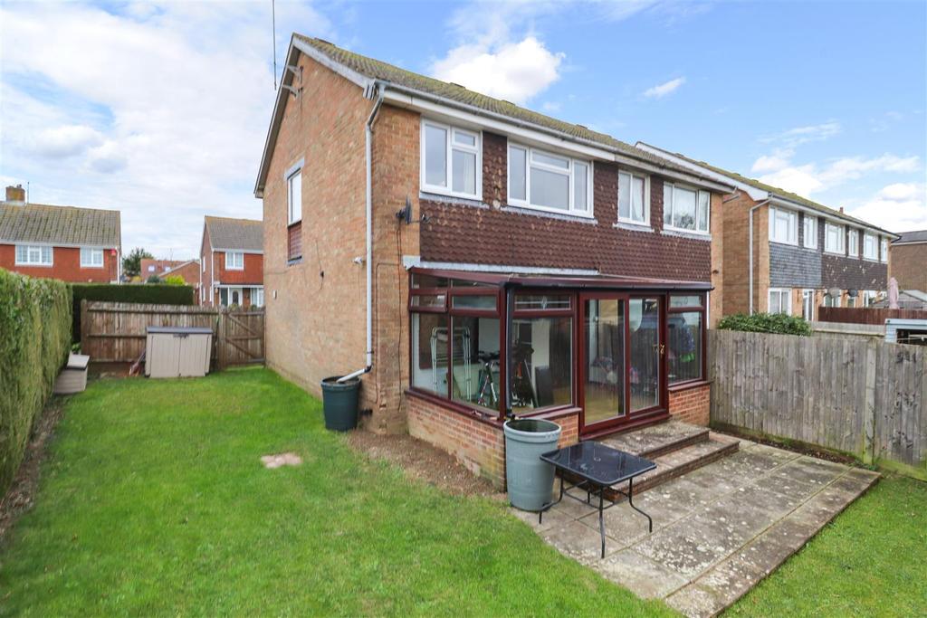 Western Road, Hailsham 3 bed end of terrace house £260,000