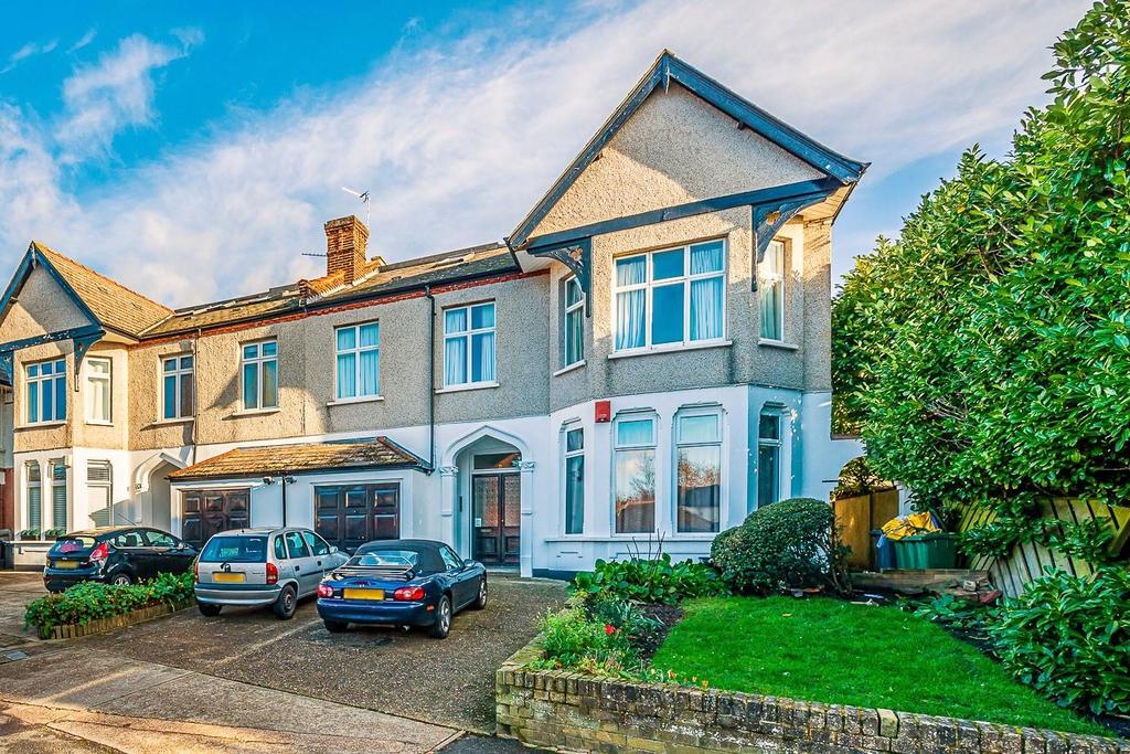 Warren Avenue, Shortlands, Bromley, BR2 2 bed flat £365,000