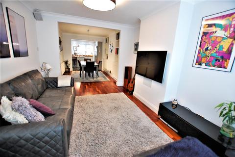 3 Barr Road, Potters Bar, EN6 5PG
