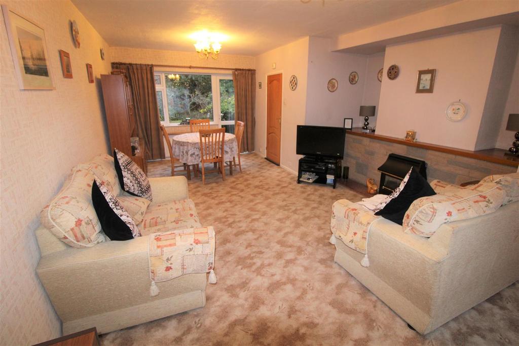 Leafield Road, Solihull 3 bed semidetached house £300,000