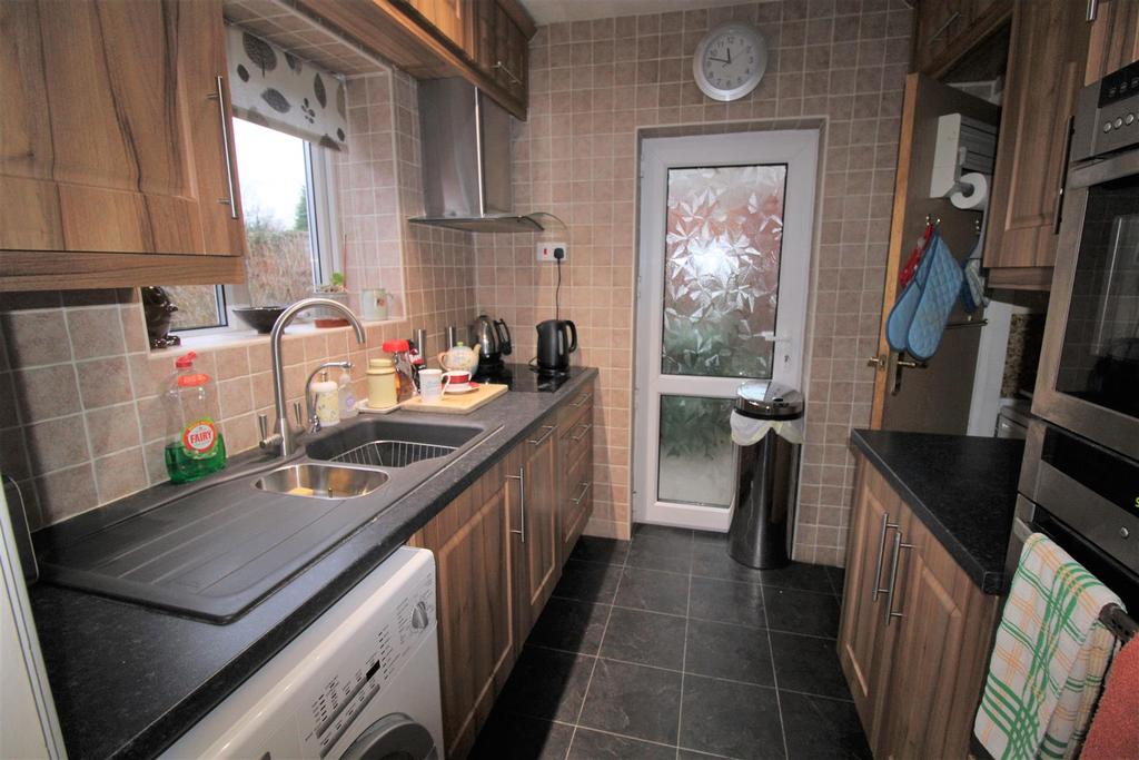 Leafield Road, Solihull 3 bed semidetached house £300,000