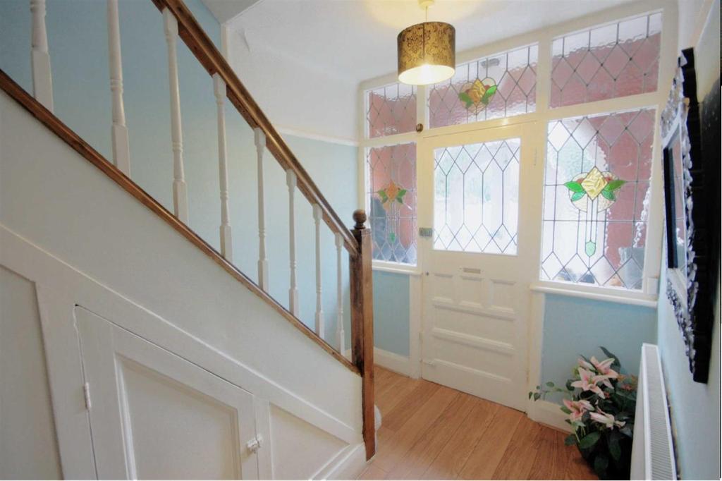 Prescot Road, Toll Bar, St Helens... 3 bed semidetached house £850 pcm (£196 pw)