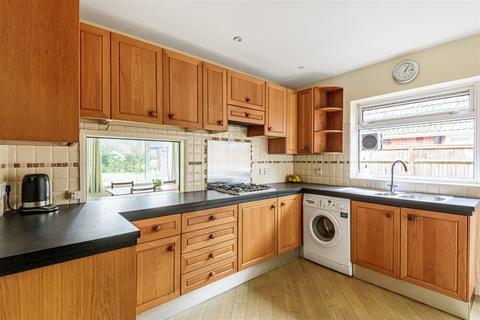 3 School Road, Haslemere, GU27 3RN