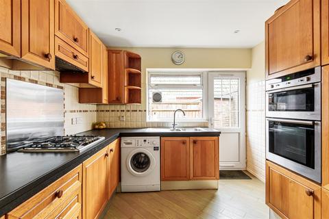3 School Road, Haslemere, GU27 3RN