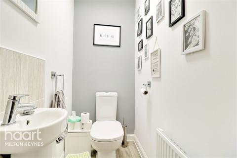 10 Bridgewater Close, Brooklands, Milton Keynes, MK10 7JH
