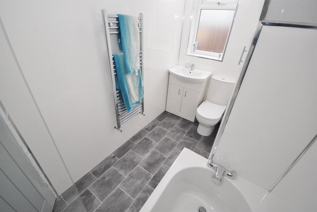 Bathroom/ WC