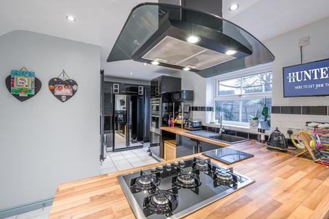 85 Belfry Drive, Wollaston, Stourbridge, DY8 3SE