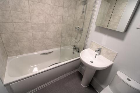 3 bedroom flat to rent - Riverview Gardens, Glasgow, G5