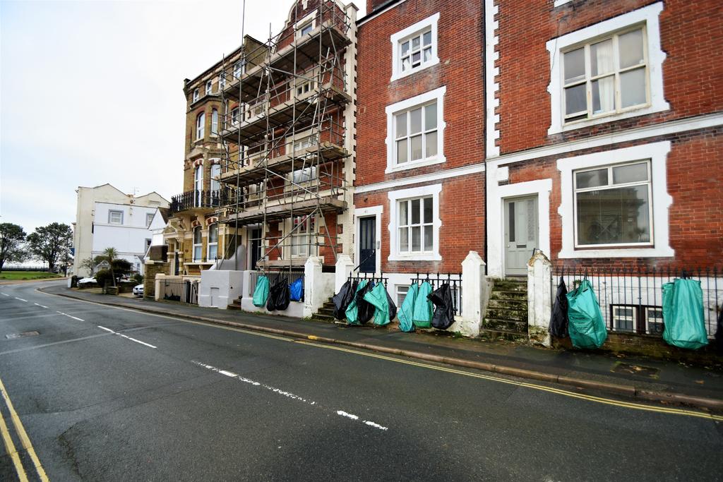 St. Thomas Street, Ryde PO33 1 bed flat £550 pcm (£127 pw)