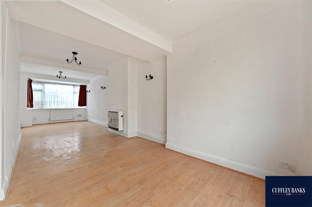 Lee Road, Perivale, Middlesex, UB6 3 bed end of terrace house £635,000