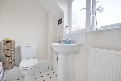 4 bedroom terraced house to rent, Michael Tippet Drive, Worcester, WR4