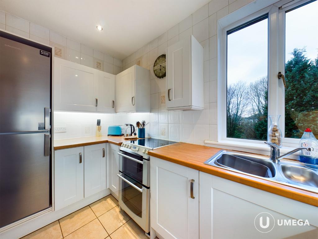 The Green, Davidsons Mains, Edinburgh, EH4 2 bed £950 pcm (£219 pw)