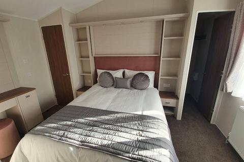 2 bedroom lodge for sale - Yafforth Road Northallerton