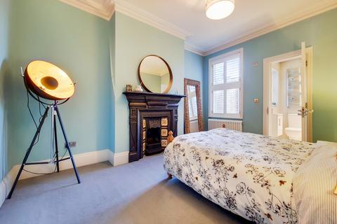 73 Goldsmith Avenue, London, W3 6HP