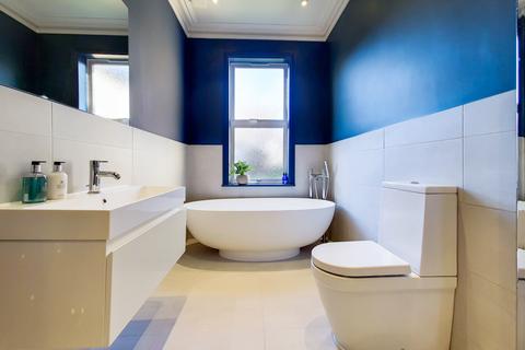 73 Goldsmith Avenue, London, W3 6HP