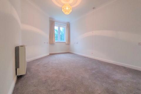 1 bedroom flat for sale - Mitchell Court, 22 Massetts Road, Horley, Surrey
