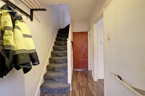 16 Warren Close, London, N9 8QE