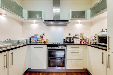 1 bedroom flat to rent, Discovery Dock Apartments West, 2 South Quay Square, London