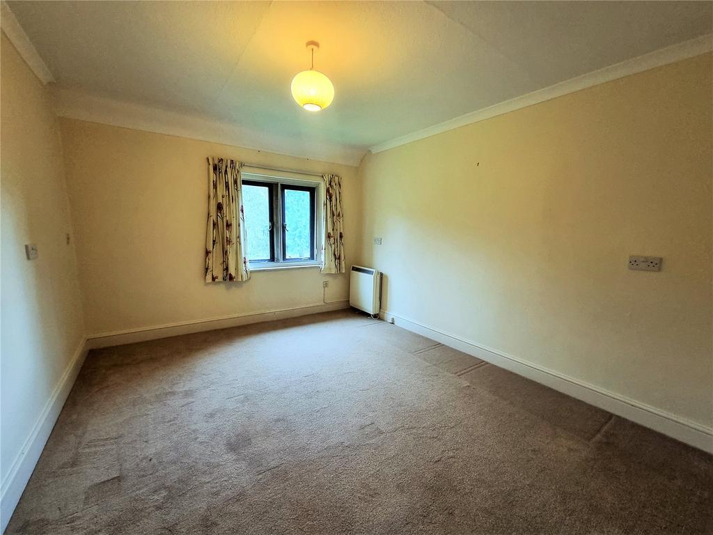 Manor Court, Swan Road, Pewsey, SN9 2 bed apartment £825 pcm (£190 pw)