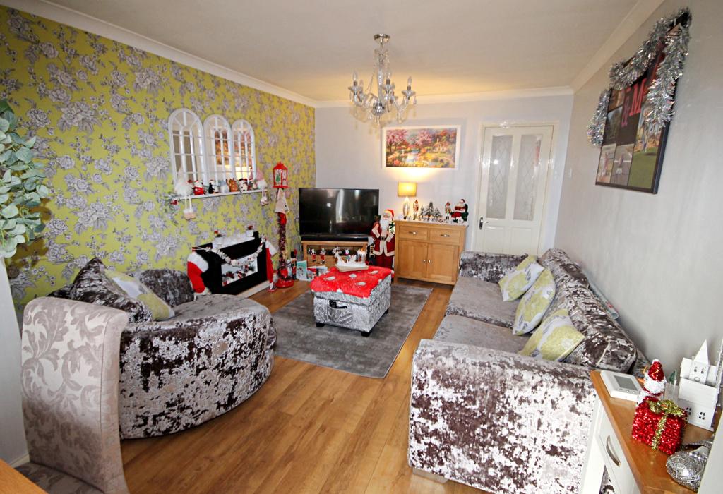 Highcliffe Road, Tamworth, Staffordshire 2 bed bungalow £275,000