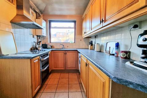 230 Gunnersbury Avenue, London, W3 8LB