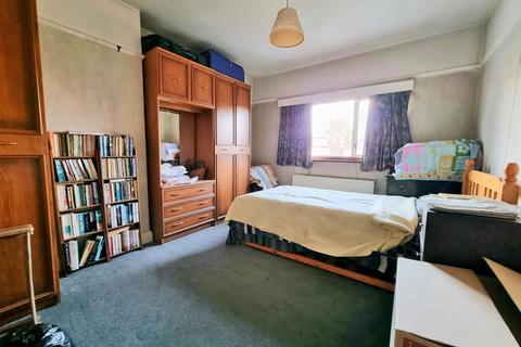 230 Gunnersbury Avenue, London, W3 8LB
