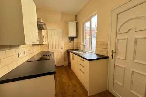 2 bedroom terraced house to rent, Clare Street, Stoke-on-Trent, ST4