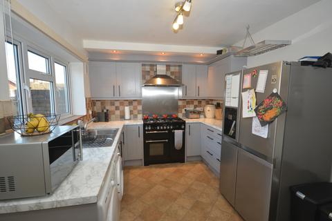 21 Blackdown Avenue, Chesterfield, S40 4QQ