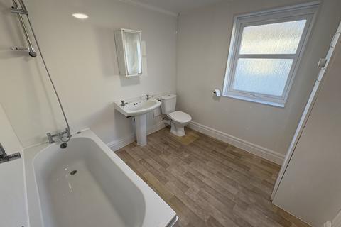 2 bedroom terraced house to rent, 53 Brazil Street, Hull HU9