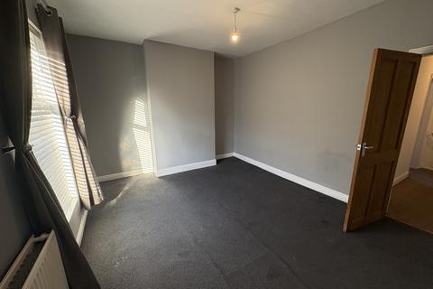 2 bedroom terraced house to rent, 53 Brazil Street, Hull HU9