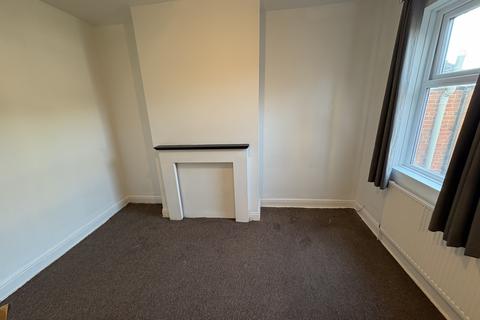 2 bedroom terraced house to rent, 53 Brazil Street, Hull HU9