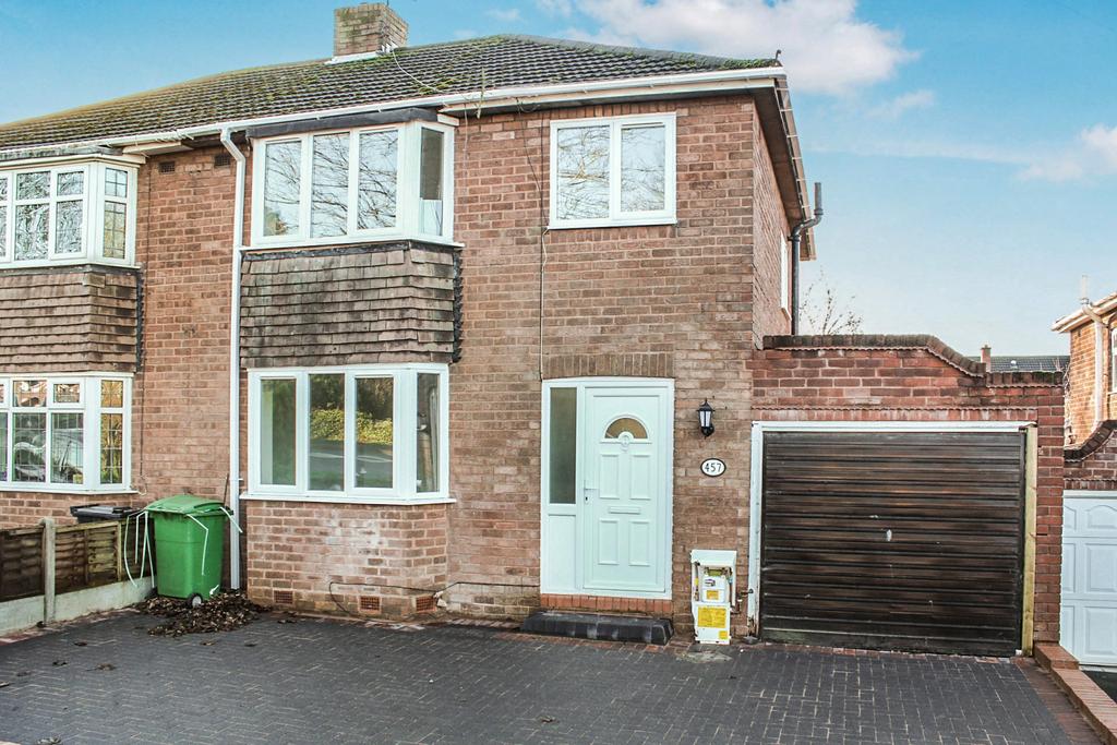 Himley Road, Lower Gornal, DY3 3 bed semidetached house £250,000