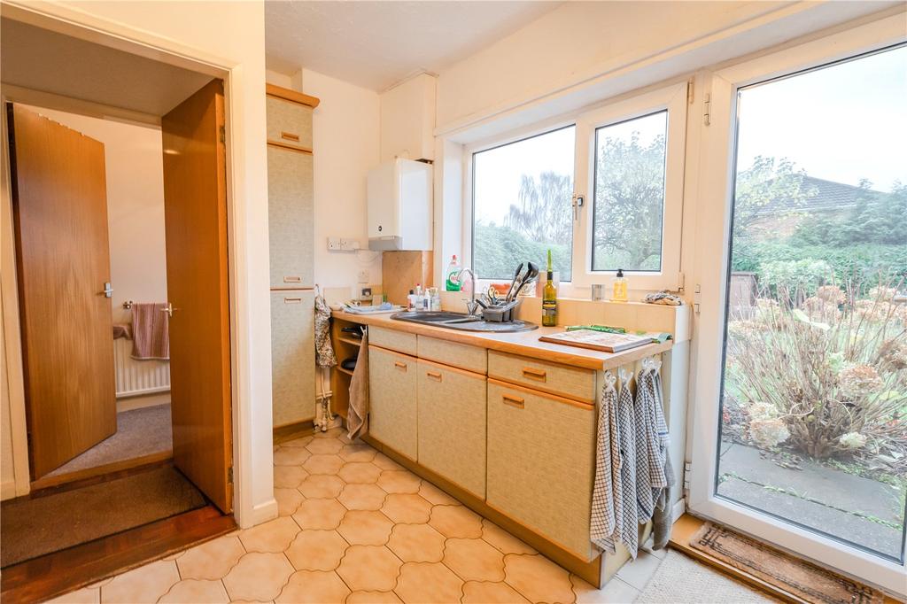 Kitchen (2)