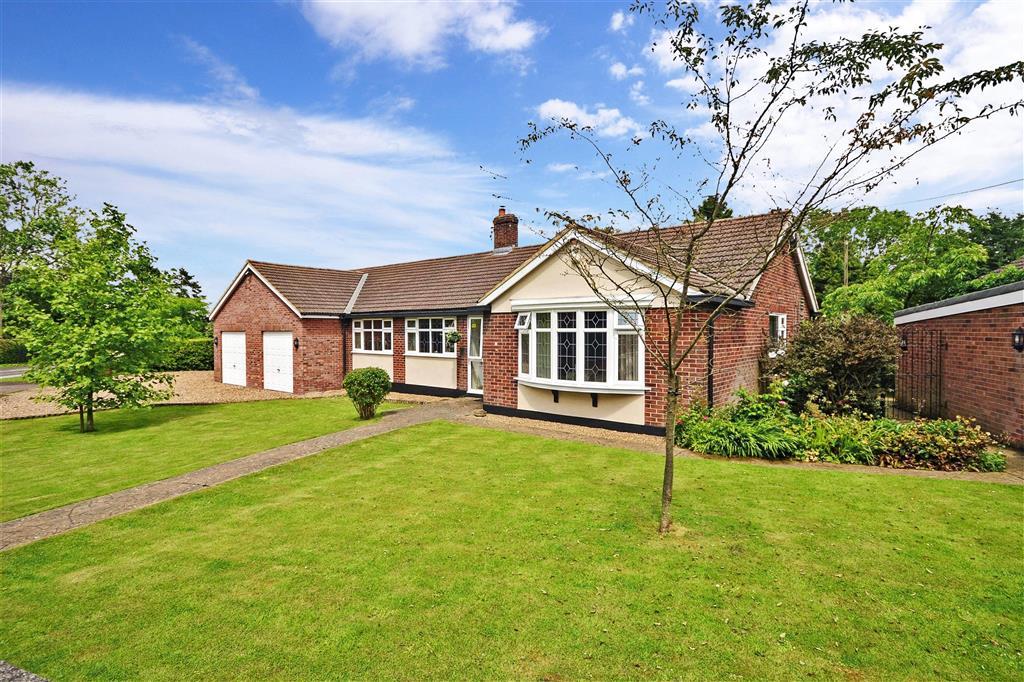 Willow Walk, Meopham, Kent 3 bed detached bungalow £725,000