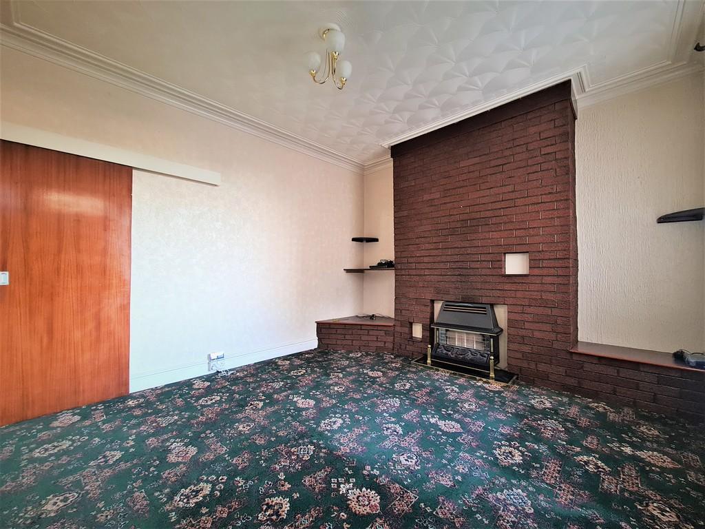 Day Street, Barnsley 2 bed terraced house £75,000