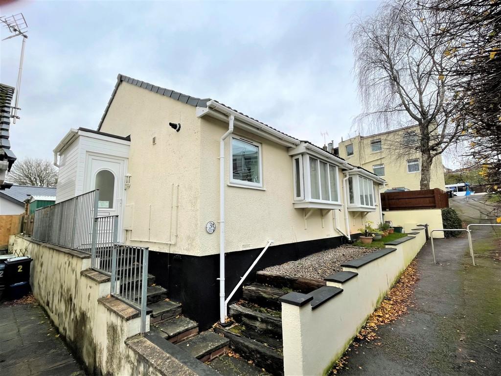 Torquay Road, Kingskerswell 1 bed semidetached bungalow £180,000