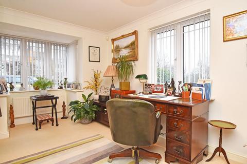 21 Brinklow Way, Harrogate, HG2 9JW