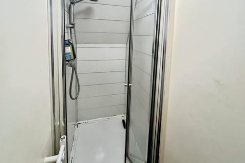 1 bedroom in a house share to rent, Heathville Road, Kingsholm, Gloucester