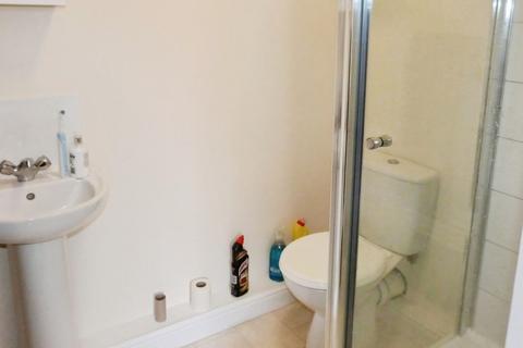 1 bedroom in a house share to rent, Heathville Road, Kingsholm, Gloucester