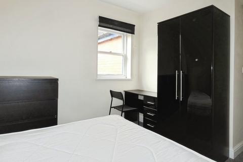 1 bedroom in a house share to rent, Heathville Road, Kingsholm, Gloucester