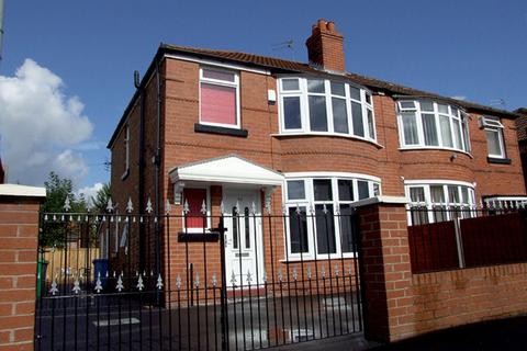 5 bedroom semi-detached house to rent, Delacourt Road, Fallowfield, Manchester